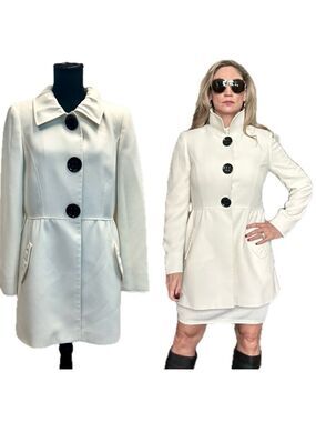 Tahari Arthur S. Levine ivory white midi coat long sleeves big button front 8
